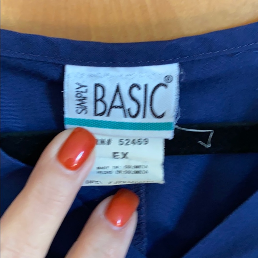 Simply basic scrub top. - Picture 2 of 4